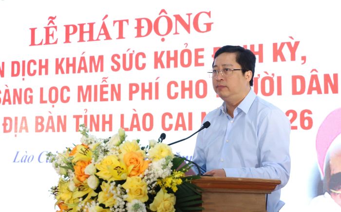 Đồng chí Dương Quốc Huy - Ủy viên Ban Chấp hành Trung ương Đảng, Bí thư Tỉnh ủy phát biểu chỉ đạo, bày tỏ sự tin tưởng Lào Cai sẽ hoàn thành tốt các mục tiêu khám sức khỏe định kỳ toàn dân.