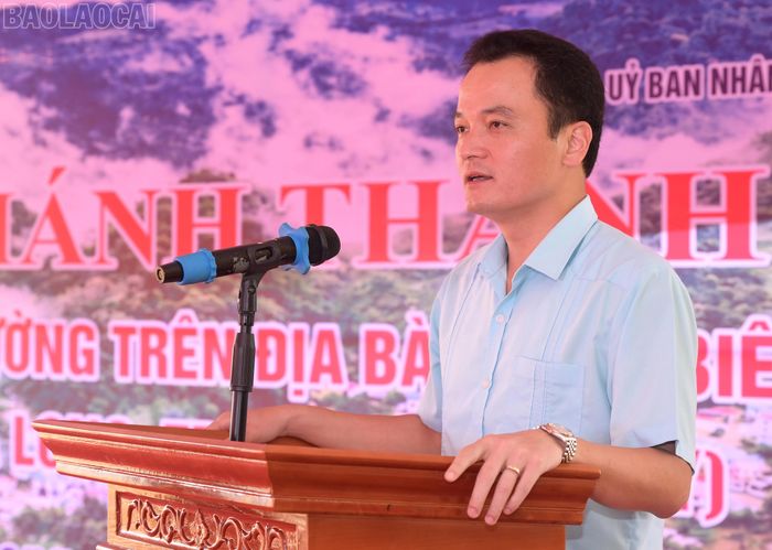 Đồng chí Giàng Quốc Hưng - Ủy viên Ban Thường vụ Tỉnh ủy, Phó Chủ tịch UBND tỉnh tin tưởng và mong rằng, thời gian tới, lực lượng Bộ đội Biên phòng tiếp tục quan tâm, duy trì và ngày càng có nhiều hoạt động thiết thực hơn nữa đối với khu vực biên giới tỉnh Lào Cai.