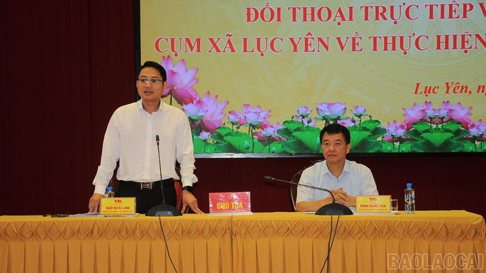 Đồng chí Ngô Hoài Linh - Phó Chủ tịch Ủy ban MTTQ Việt Nam tỉnh và đồng chí Đinh Khắc Yên - Bí thư Đảng ủy, Chủ tịch HĐND xã Lục Yên chủ trì hội nghị.