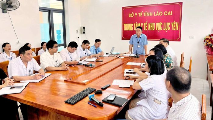 Lãnh đạo Trung tâm Y tế khu vực Lục Yên triển khai nhiệm vụ tháng 5/2026 với sự tham gia của Thạc sĩ, bác sĩ Nguyễn Anh Quân.