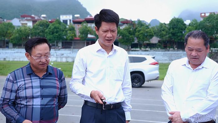 Đồng chí Nguyễn Thế Phước - Phó Bí thư Tỉnh ủy, Chủ tịch Ủy ban MTTQ Việt Nam tỉnh cho ý kiến góp ý để hoàn thiện dự án.