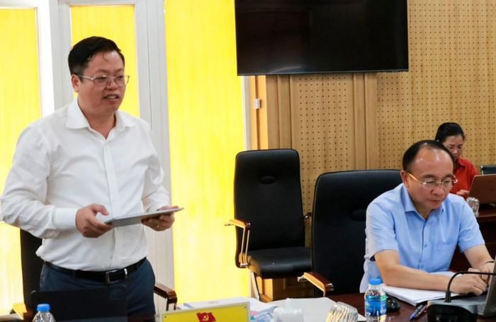 Chủ tịch UBND xã Bát Xát Nguyễn Mạnh Hùng phát biểu tại buổi làm việc.
