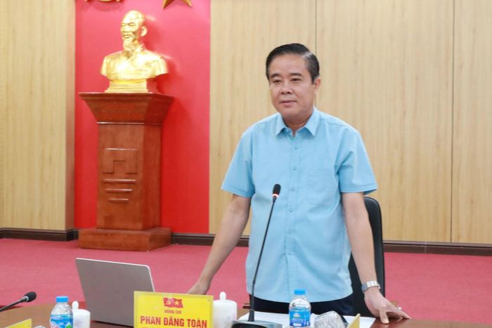 Đồng chí Phan Đăng Toàn - Ủy viên Ban Thường vụ Tỉnh ủy, Trưởng Ban Nội chính Tỉnh ủy phát biểu tại buổi làm việc.