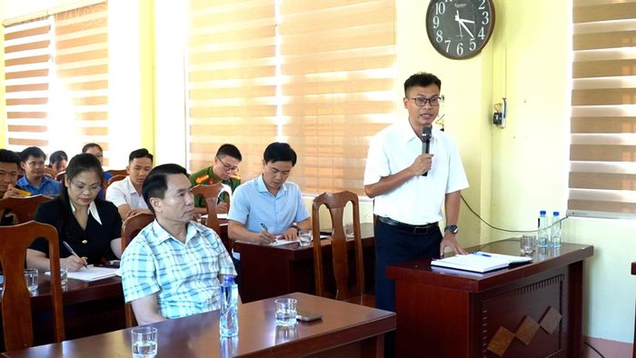 Hiệu trưởng Trường THPT số 1 Bảo Yên báo cáo công tác chuẩn bị Kỳ thi Tốt nghiệp THPT năm 2026.