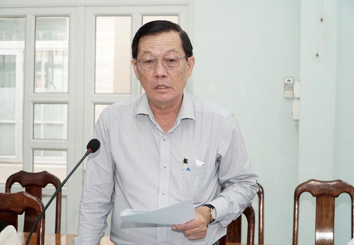 Lãnh đạo UBND phường Hàm Thắng báo cáo tại buổi làm việc