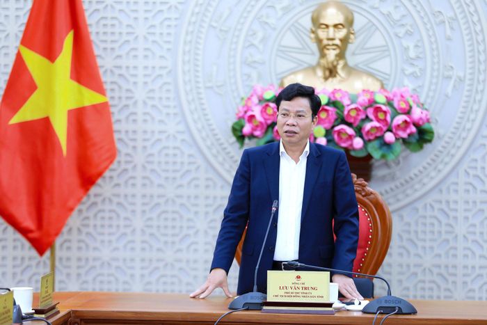 Phó Bí thư Tỉnh ủy, Chủ tịch HĐND tỉnh Lâm Đồng Lưu Văn Trung yêu cầu UBND tỉnh chỉ đạo các sở, ngành lập kế hoạch đầu tư công trung hạn tối ưu hóa nguồn lực và có tính khả thi