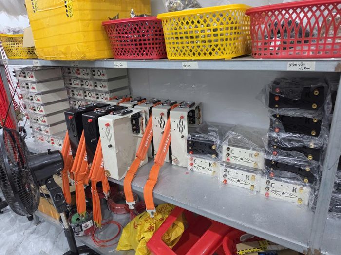 Bộ kích điện khai thác thủy sản.