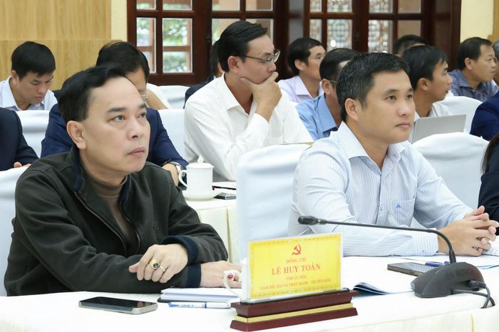 Các đại biểu tham dự hội nghị