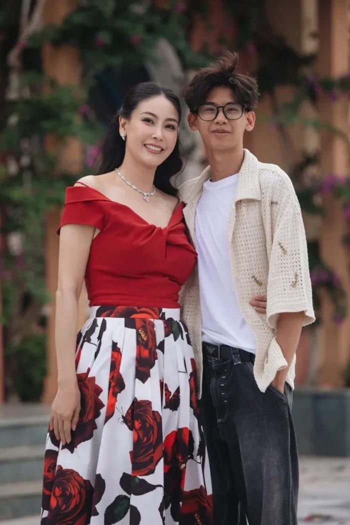 Con trai của Hoa hậu Hà Kiều Anh du học Anh từ năm 13 tuổi.