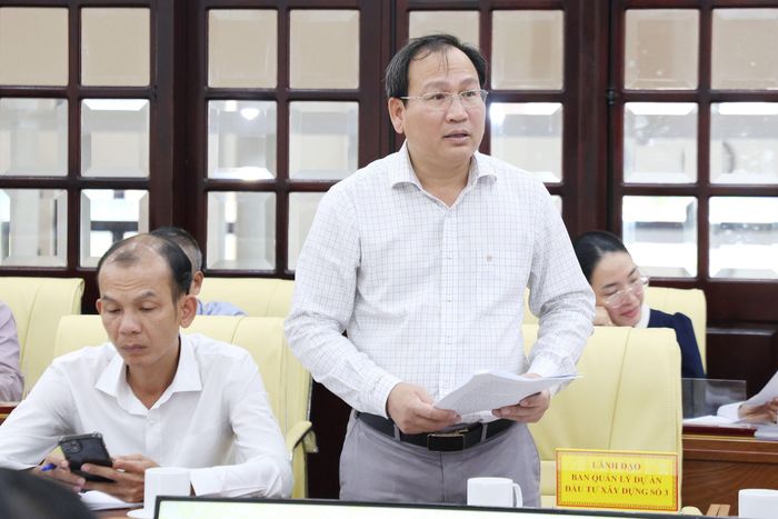 Ông Hà Sỹ Sơn, Giám đốc Ban 3 báo cáo công tác giải ngân vốn đầu tư công trong 5 tháng đầu năm 2026