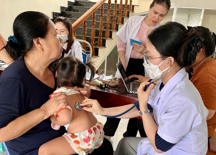 Xã Đạ Huoai tổ chức khám sức khỏe cho trẻ em dưới 6 tuổi tại các trạm và điểm trạm y tế trên địa bàn