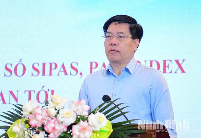Đồng chí Phạm Minh Hùng, Vụ trưởng Vụ Cải cách hành chính (Bộ Nội vụ) phát biểu kết luận Hội thảo.