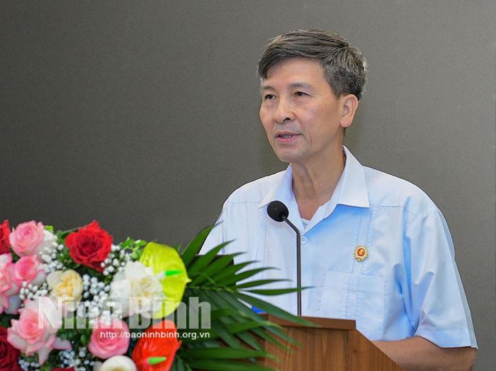 Đồng chí Bùi Văn Tuất, Phó Chủ tịch Ủy ban MTTQ Việt Nam tỉnh, Chủ tịch Hội CCB tỉnh phát biểu kết luận hội nghị.