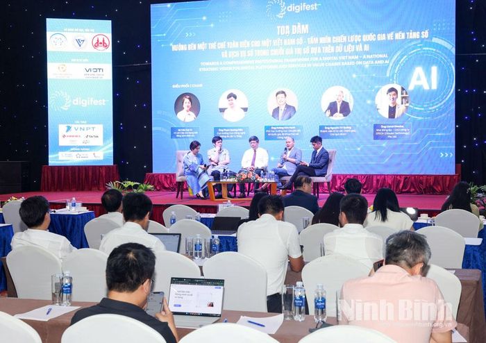 Quang cảnh tọa đàm