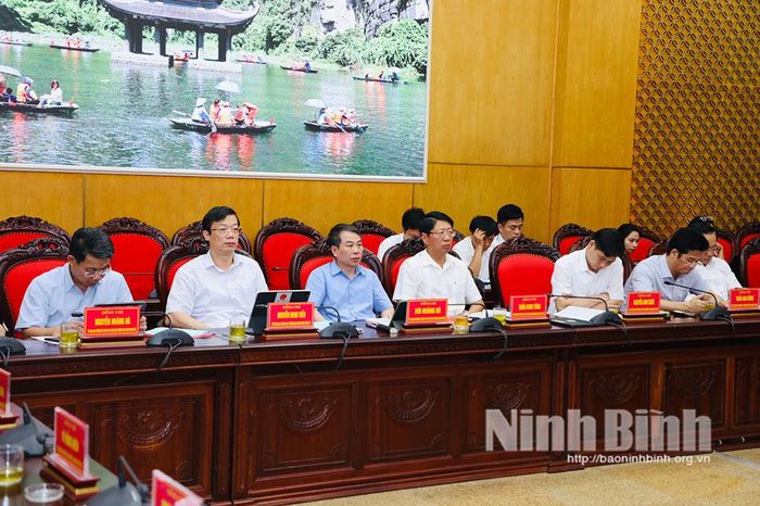 Các đại biểu dự hội nghị.