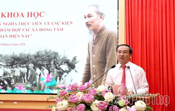 Đồng chí Lương Đức Minh - Trưởng Ban Tuyên giáo và Dân vận Tỉnh ủy tham luận tại Hội thảo với nội dung “Bài học về phát huy sức mạnh lòng dân trong phát triển kinh tế - xã hội và bảo đảm quốc phòng, an ninh: Nhìn từ kinh nghiệm xây dựng Hợp tác xã Đồng Tâm”.