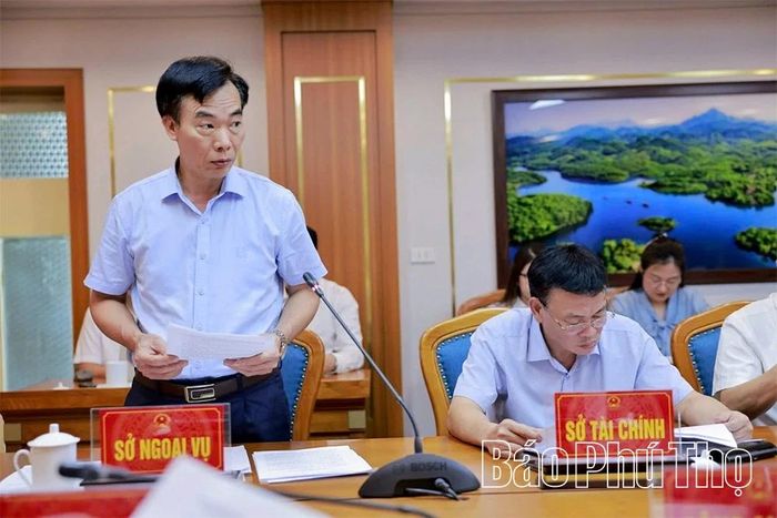 Lãnh đạo Sở Ngoại vụ báo cáo công tác chuẩn bị tổ chức Chương trình “Kết nối Thái Lan tại Phú Thọ năm 2026”.