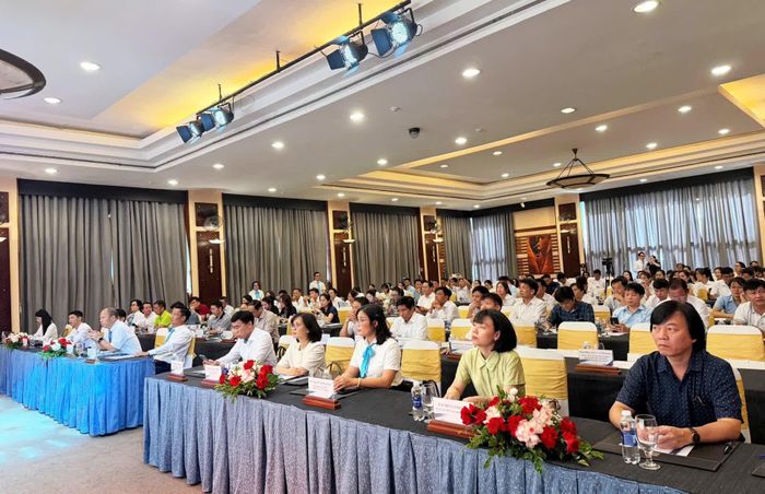 Các đại biểu dự hội nghị - Ảnh: Nh.V