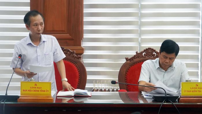 Đại diện lãnh đạo Ban Nội chính Tỉnh ủy trình bày báo cáo tại buổi làm việc - Ảnh: N.M