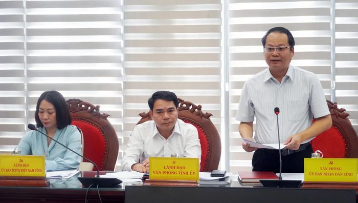 Đại biểu thảo luận tại buổi làm việc - Ảnh: N.M