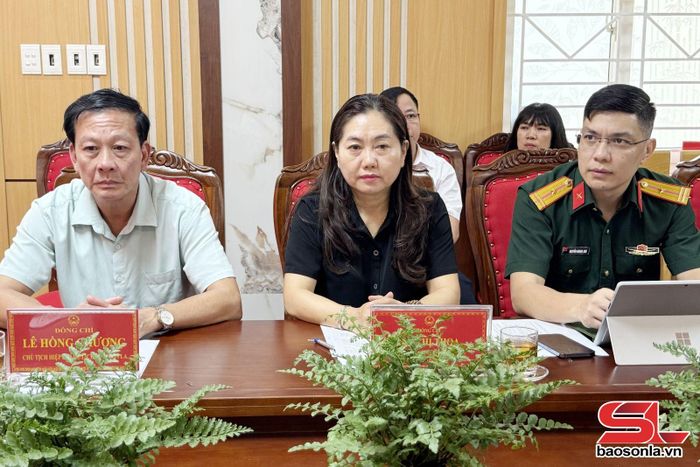  Đoàn công tác của Hiệp hội Doanh nghiệp tỉnh dự cuộc làm việc.