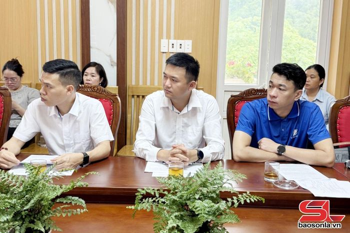 Các doanh nghiệp thành viên tham dự cuộc làm việc.