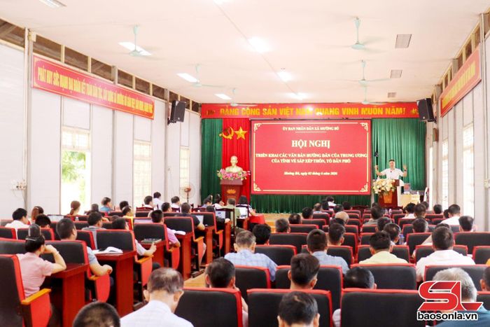 Xã Mường Bú tổ chức hội nghị triển khai các văn bản hướng dẫn của trung ương, của tỉnh về sắp xếp thôn, tổ dân phố. 