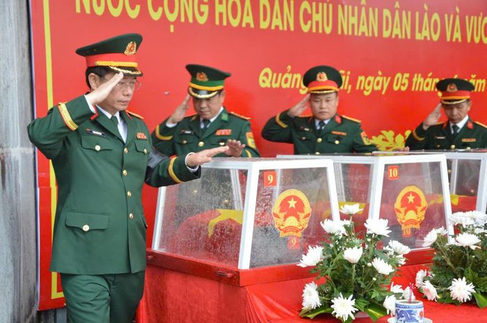 Tỉnh Quảng Ngãi đang triển khai Chiến dịch 500 ngày đêm đẩy mạnh thực hiện tìm kiếm, quy tập và xác định danh tính hài cốt liệt sỹ. Ngoài tìm kiếm trên đất bạn Lào và Camphuchia, tại địa phương công tác tìm kiếm cũng đang được triển khai tại phường Kon Tum và Đắk Cấm.