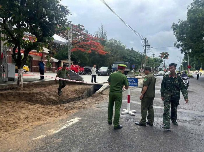 Trước đó, vào sáng cùng ngày, sau lễ viếng hương, dâng hoa, Phó Thủ tướng Chính phủ Phạm Thị Thanh Trà động viên các lực lượng, đơn vị và địa phương tham gia nhiệm vụ tìm kiếm, khai quật cố gắng, nỗ lực, kiên trì tìm kiếm với tinh thần trách nhiệm cao nhất, không bỏ sót bất kỳ dấu hiệu nào để đưa các liệt sĩ trở về với đất Mẹ.
