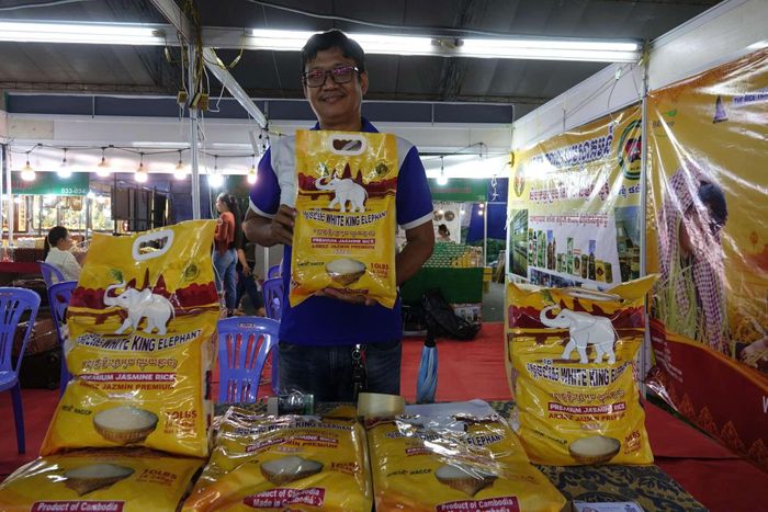 Hội chợ tạo điều kiện cho doanh nghiệp địa phương phát triển.