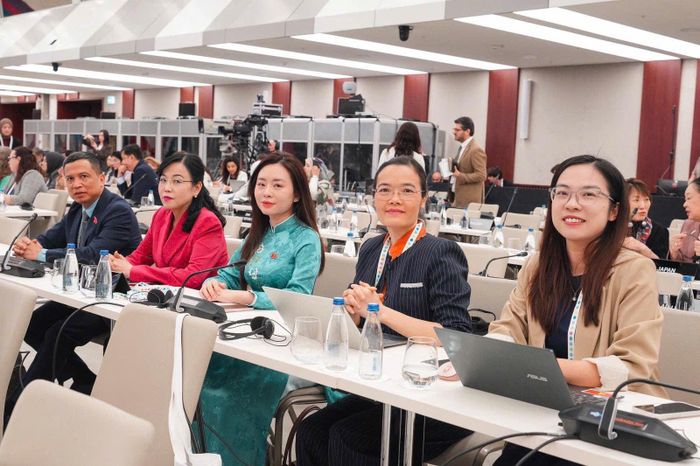 Đoàn Việt Nam dự Hội nghị