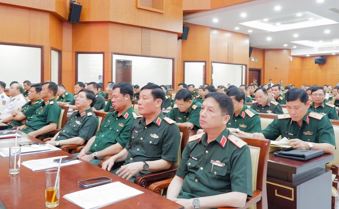 Các đại biểu tham dự hội thảo