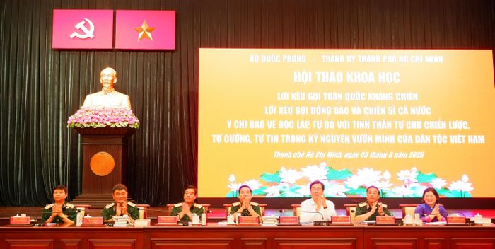 Đoàn Chủ tịch chủ trì hội thảo