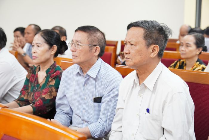 Cử tri trên địa bàn phường đánh giá cao kết quả công tác 6 tháng đầu năm của phường Dương Nội.