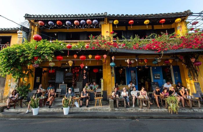 Năm 2026, ngành du lịch đặt mục tiêu đón 25 triệu lượt khách quốc tế, phục vụ 150 triệu lượt khách nội địa. Ảnh: TITC