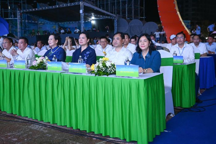 Các đại biểu dự chương trình. Ảnh: Tùng Đinh