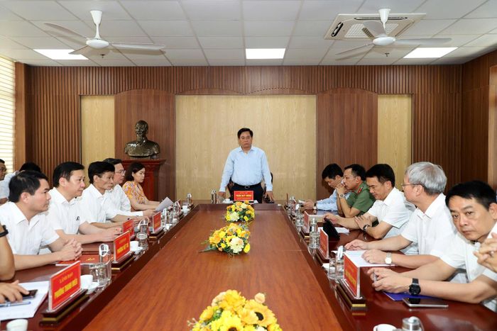 Đồng chí Chủ tịch UBND tỉnh Phú Thọ Trần Duy Đông phát biểu chỉ đạo, giao nhiệm vụ cho các sở, ngành và địa phương tại buổi kiểm tra.