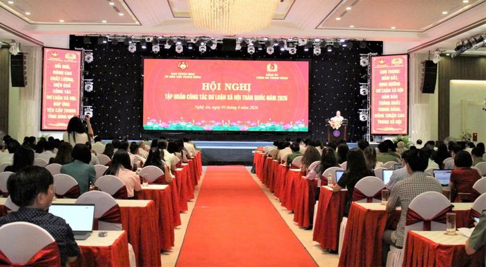 Quang cảnh hội nghị.