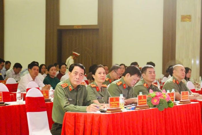 Các đại biểu Bộ Công an tham dự hội nghị.