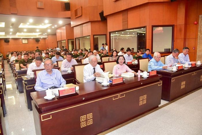 Ngày 5/6, tại TP.HCM, Bộ Quốc phòng phối hợp Thành ủy TP.HCM tổ chức hội thảo khoa học với chủ đề: “Lời kêu gọi Toàn quốc kháng chiến - Lời kêu gọi đồng bào và chiến sĩ cả nước - Ý chí bảo vệ độc lập, tự do với tinh thần tự chủ chiến lược, tự cường, tự tin trong kỷ nguyên vươn mình của dân tộc Việt Nam”.