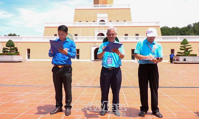 Dịp này, Ban Liên lạc Cựu cán bộ Đoàn Thanh niên Việt Nam phía Nam, Ban Liên lạc Khu đoàn Tây Nam Bộ và Ban Thường vụ Tỉnh đoàn Cà Mau tổ chức ký kết phối hợp hành động giai đoạn 2026-2030.