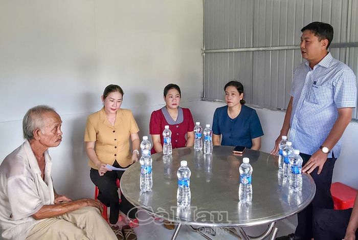 Chủ tịch UBND phường Bạc Liêu Lê Việt Xô cho biết, địa phương sẽ đồng hành hỗ trợ ông Tha vượt qua khó khăn, có cuộc sống tốt hơn.