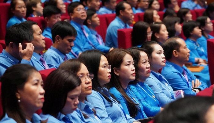 Thủ tướng Chính phủ Lê Minh Hưng mong các đại biểu sẽ lan tỏa mạnh mẽ tinh thần đổi mới và khát vọng cống hiến của Đại hội đến đông đảo đoàn viên, người lao động cả nước; để mỗi người lao động sẽ tự tin mang trong mình tâm thế là những chủ thể của đổi mới sáng tạo, lực lượng tiên phong trong công cuộc xây dựng và phát triển đất nước.