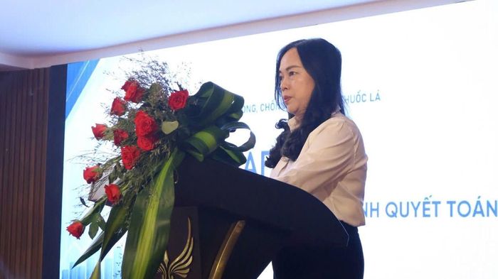 ThS. Trần Thị Liễu - Phó Vụ trưởng Vụ Kế hoạch tài chính (Bộ Y tế), Phó Giám đốc Tài chính Quỹ - phát biểu tại buổi tập huấn. Ảnh: Đ. HIẾU