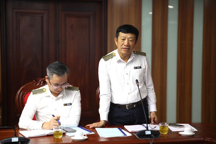 Vụ trưởng Vụ Tổ chức cán bộ Đỗ Văn Tạo phát biểu tại buổi làm việc. Ảnh: Huy Thành
