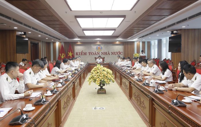 Quang cảnh buổi làm việc. Ảnh: Huy Thành