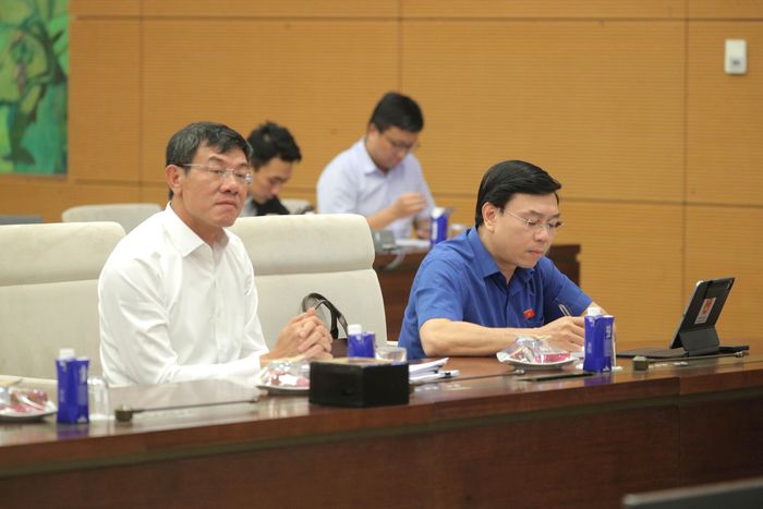 Phó Tổng Kiểm toán nhà nước Doãn Anh Thơ và các đại biểu tham dự Phiên họp. Ảnh: H. LONG