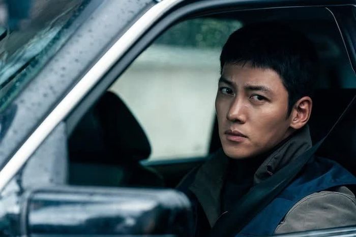 Ji Chang Wook gây chú ý vì thường xuyên vào vai những chàng trai có gia cảnh nghèo khó - Ảnh: Naver 