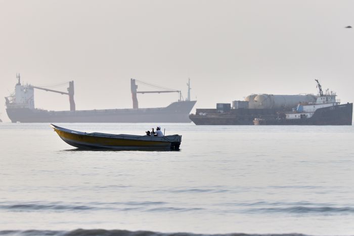 Hình ảnh eo biển Hormuz ngoài khơi Bandar Abbas, Iran. (Ảnh: AP)