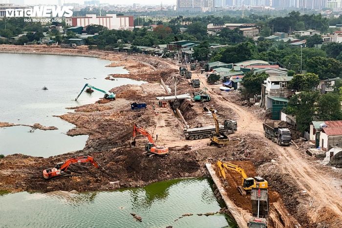 Các dự án đều do Ban Nông nghiệp làm chủ đầu tư. Hiện đơn vị cùng các nhà thầu đang tập trung nhân lực, thiết bị để hoàn thành trước ngày 30/6, kịp đưa vào vận hành phục vụ công tác tiêu thoát nước trong mùa mưa năm nay.